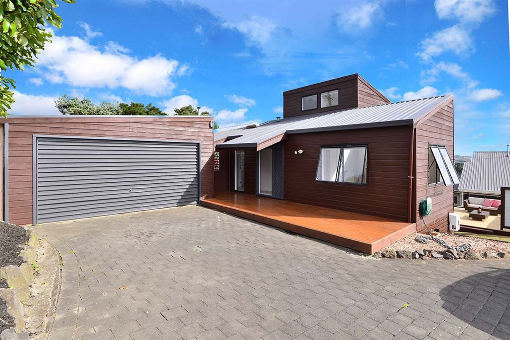 2 Unsworth Drive, Unsworth Heights
