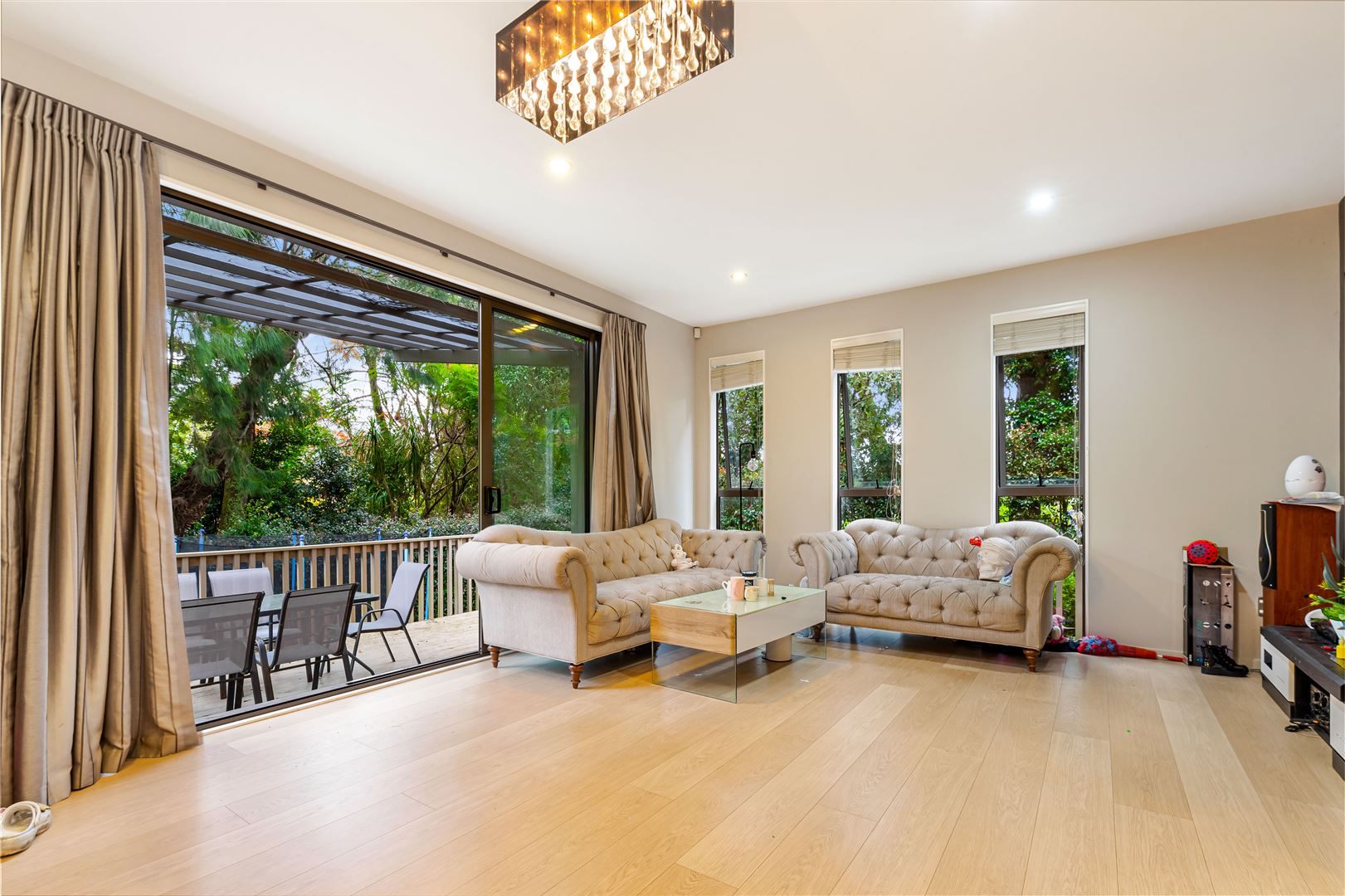 Property listings North Shore David Ding Real Estate Agent