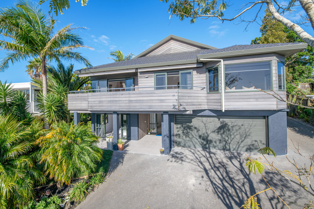 10 Goldfinch Rise, Unsworth Heights