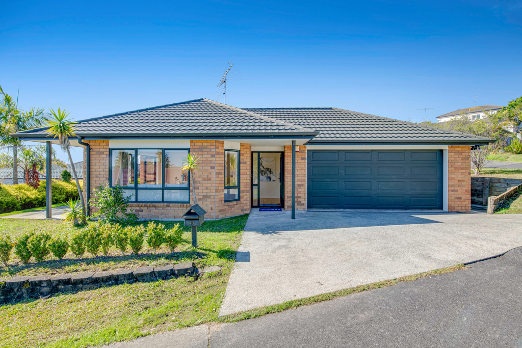 19 Black Teal Close, Unsworth Heights